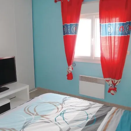 Awesome In W/ 2 Bedrooms Tatil Evi Agde